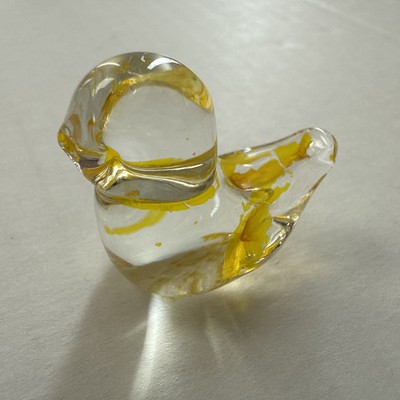 Vintage miniature tiny baby art glass canary yellow bird figurine *read descript