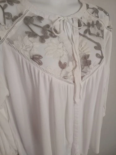 GIMMICKS Buckle Boho Lace Sleeve Top Blouse Woman’s Large Embroidered White 