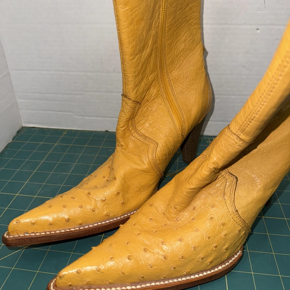Botines Crema Pluma Completa Cuero Avestruz Punta Punta Tacón Mujer Talla 6 Foto 2 de 4