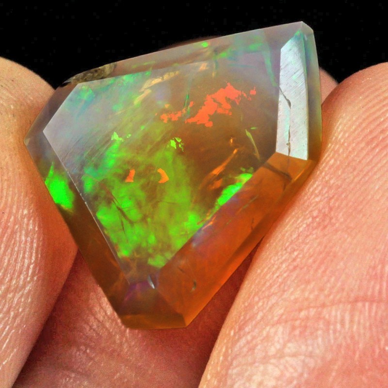 4.4Ct African Crystal Opal Play Of Color Facet Cut UQSL568