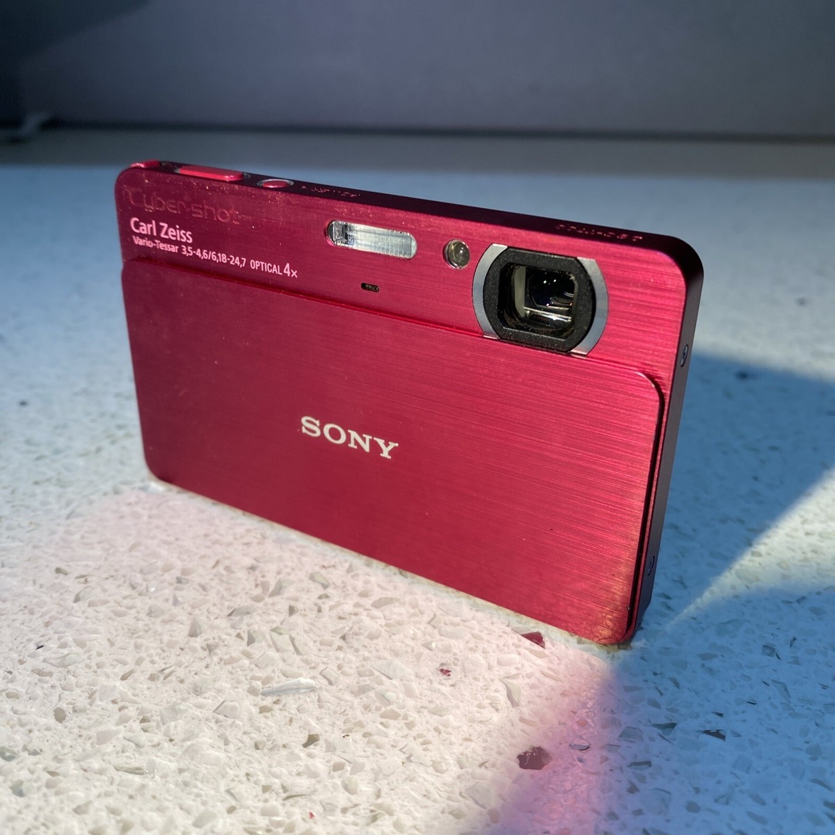SONY Cyber-shot DSC-T700 RED 10.1MP 2x Digital Zoom 95% NEW