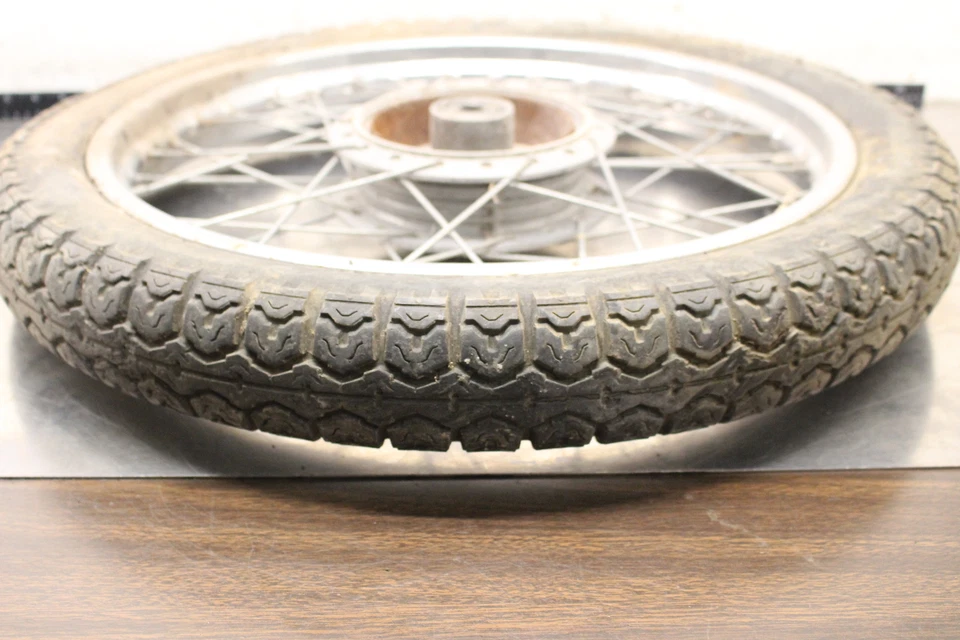1973 Suzuki GT185 Adventurer REAR BACK WHEEL RIM (3.00-18) B333 - Image 2 of 4