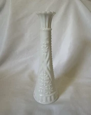 Vintage Anchor Hocking Milk Glass Stars and Bars Scalloped Top 9” Tall Bud Vase