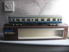 LIMA 0 GAUGE BLUE GREY MK1 COACH (FITTED WITH DIE CAST BOGIES &SLTERS WHEELS