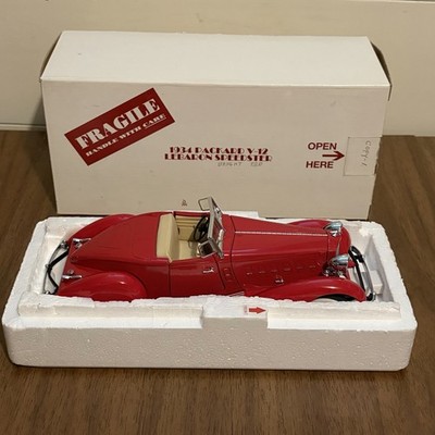 Danbury Mint 1:24 1934 Packard V12 Lebaron Speedster Red w/ Original Box