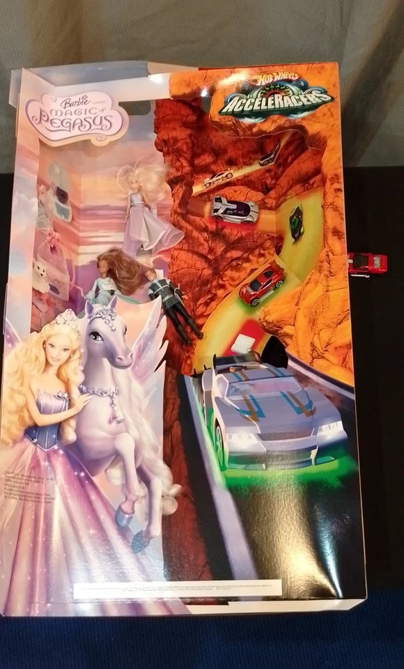 Barbie Pegasus y Hot Wheels AcceleRacers 2005 McDonald's Happy Meal juguetes de exhibición Foto 2 de 4