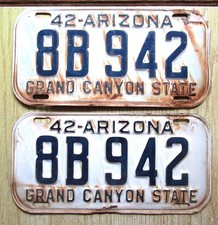 ARIZONA 1942 LICENSE PLATE "PAIR" - ORIGINAL PAINT - NR - B