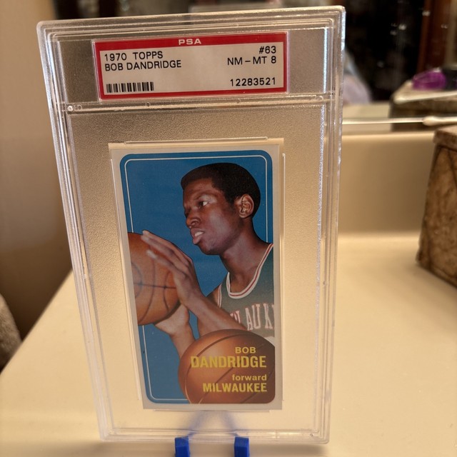 1970-71 Topps - Bob Dandridge #63 (RC) PSA 8
