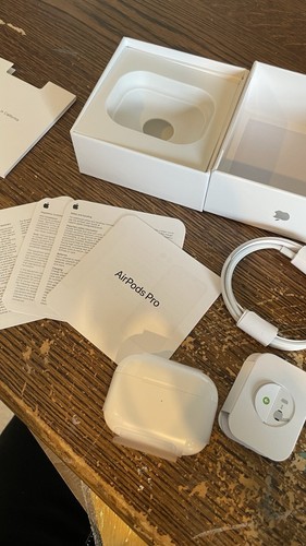 AirPods Pro 2 with MagSafe charging Brand new (Lightning Port) - 第 5/6 張圖片