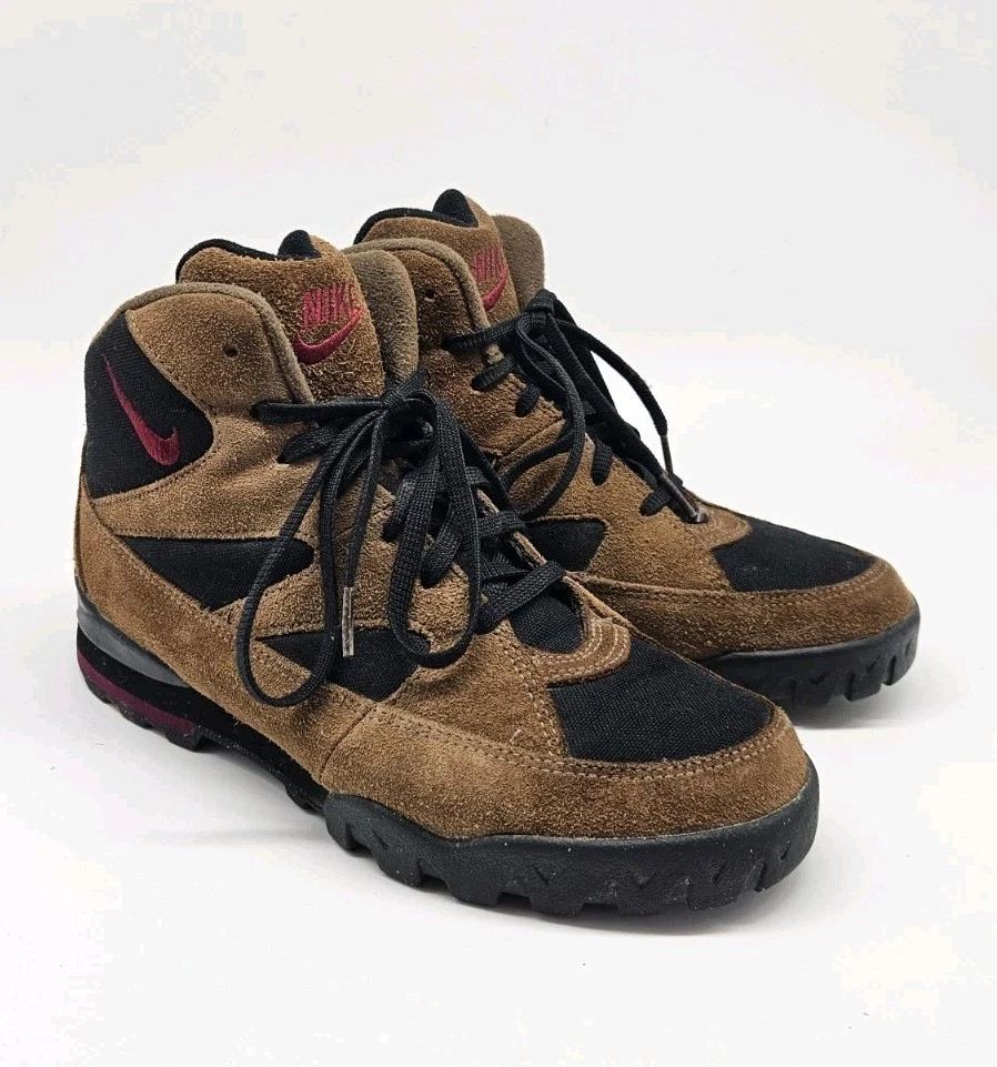 Vintage Nike Hiking Boots In Men display picture 1