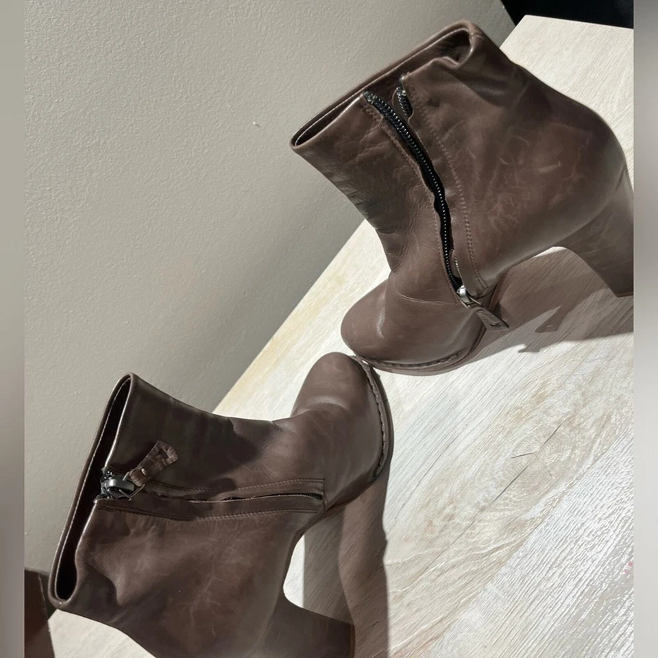 Botines Roberto Del Carlo talla 6.5 Foto 2 de 4