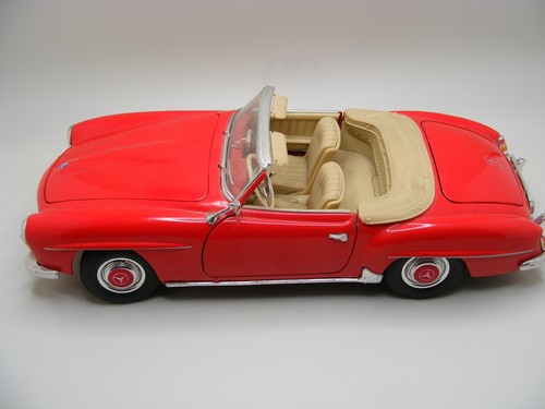 1955 Mercedes Benz 190SL Convertible Hot Red 1:18 - Picture 7 of 7