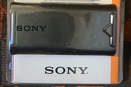 Sony ACC-TRDCY Li-Ion 640 mAh NP-BY1 Battery Type Y & Charger OEM New Sealed - Picture 4 of 7