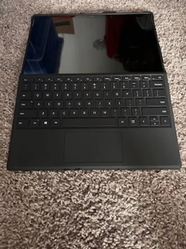 Microsoft Surface Pro 7 128 GB, Wi-Fi, 10,6 pulgadas - Gris claro Foto 2 de 4