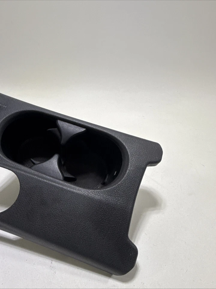 2014 MERCEDES BENZ CLA250 FRONT CENTER CONSOLE DUAL CUP HOLDER BLACK USED OEM - Image 4 of 4