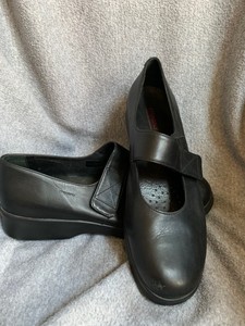 black non slip mary jane shoes