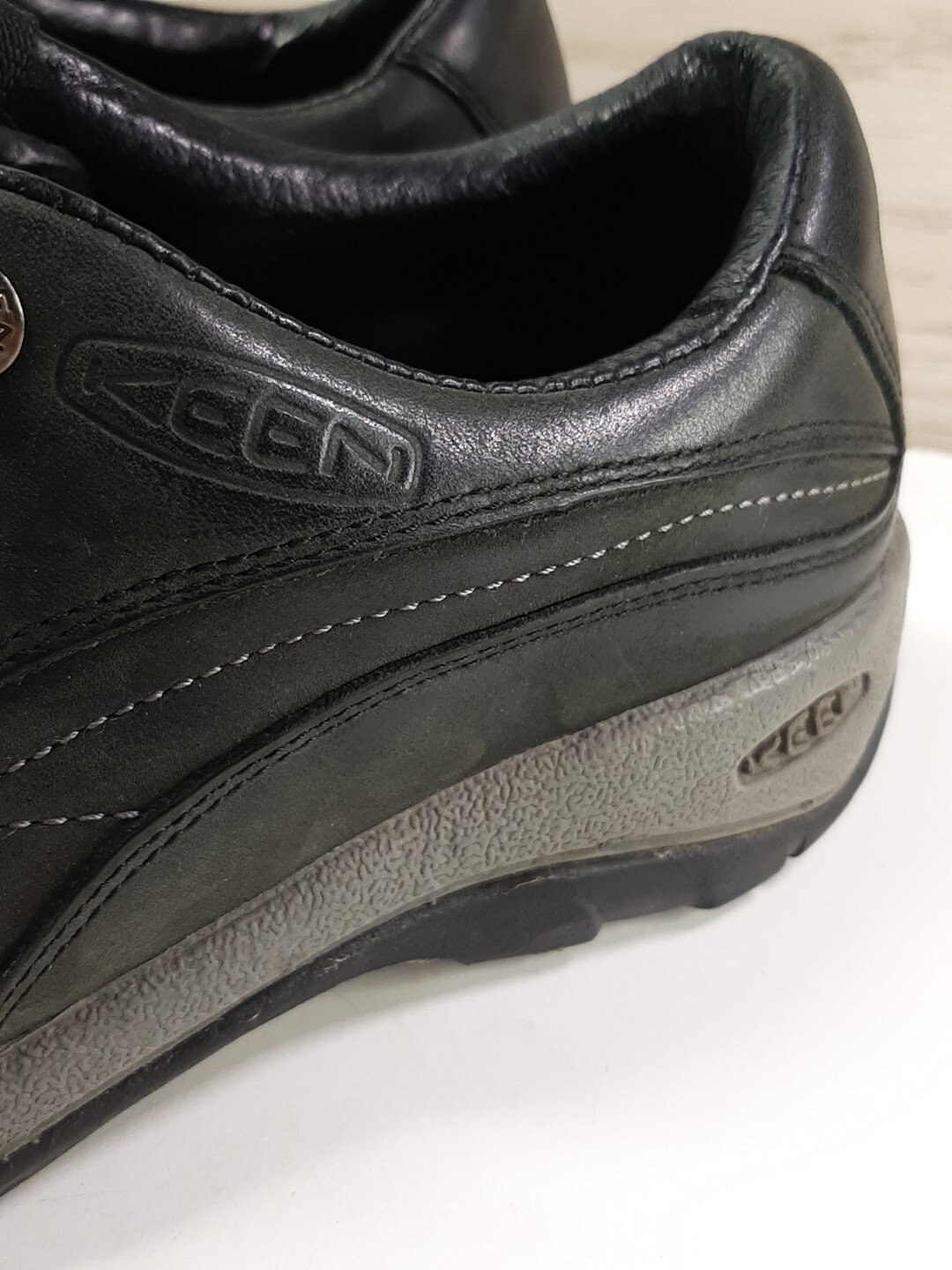 Scarpe da trekking KEEN Toyah da donna in pelle misura 8 5 verdi