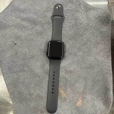 Apple Watch Series 8 41mm GPS Midnight w/ S/M Midnight Sports Band MNU73LL/A