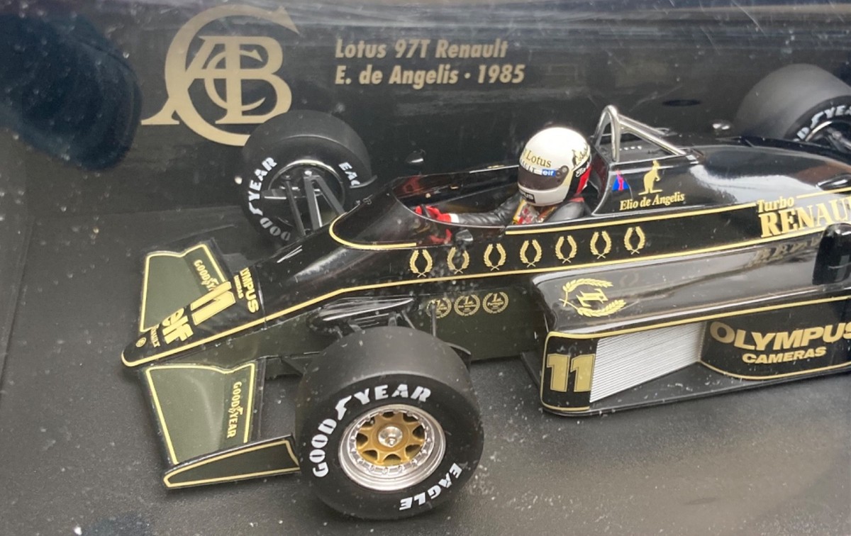 1:18 Pauls Model Art F1 Minichamps 180 850011 1985 Lotus Renault