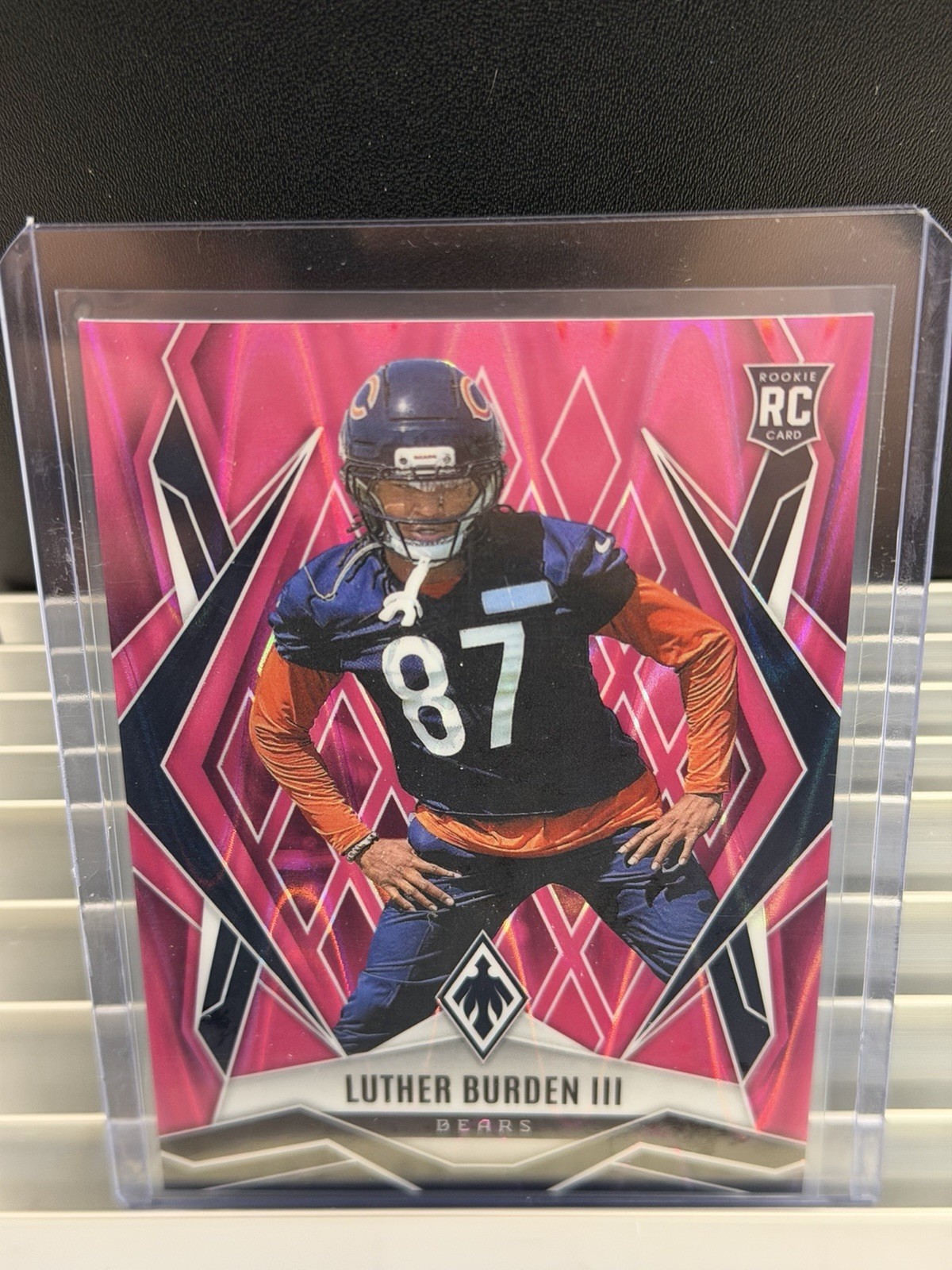 2025 Panini Phoenix Luther Burden III RC #196 Seismic Pink /75 - BEARS