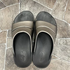 Oofos Ooahh Men's 6 Women's 8W Limited Black Gray Metallic Athletic Shoes Slides