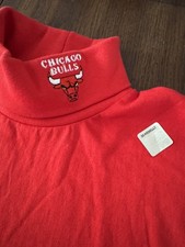 Vintage Chicago Bulls Red Embroidered Long Sleeve Turtle Neck XL MADE IN USA 
