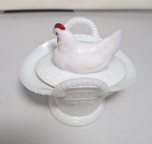 VTG Westmoreland White Milk Glass Hen 0n Nest Basket with Handles 5" Candy Dish