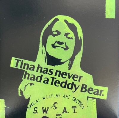 Tina Has Never Had A Teddybear - He´S Comin´Ba (Vinyl 7'' Turquoise lim. 75