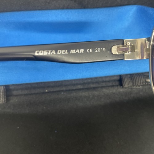 Genuine Costa Del Mar Sunglasses Hard, Zip Up Clam Shell Case. Black W/Blue Logo - Picture 3 of 5