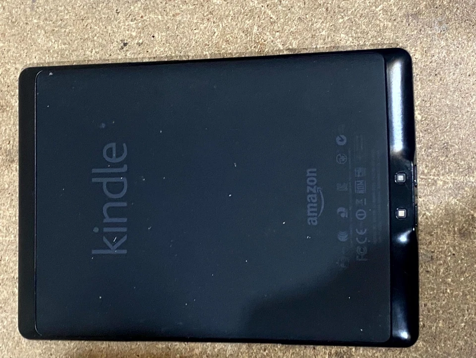 Amazon Kindle (4th Generation) D01100 eBook Reader Black Touchscreen Wi-Fi 500mA - Image 3 of 4