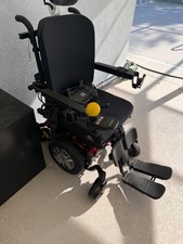 Quantum J4 Electric Wheelchair