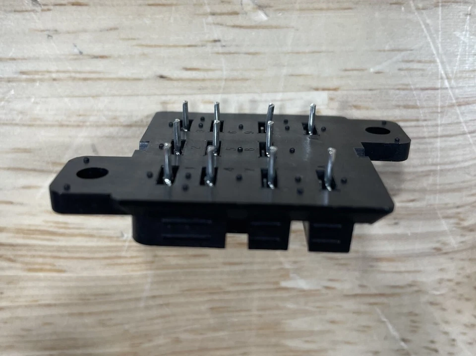 Custom Connector CM11-PCB Relay Socket, 11-Pin, 3-Pole, 150-300V, 10-15A, Lot/10 - Image 3 of 3