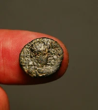 K18-11   KUSHAN,   Vima Takto ("Soter Megas"). Circa AD 80-100.    Æ drachm