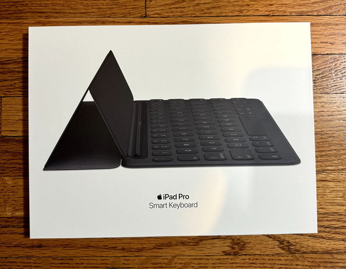 箱付き Apple Smart Keyboard A1829 MPTL2J/A Apple Smart Keyboard & Tablet Keypad for iPad (7th/8th/9th