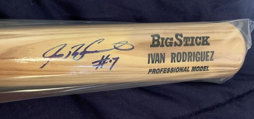 Ivan Rodriguez Auto Rawlings Big Stick Bat w/ PSA/DNA COA Texas HOF