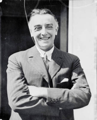 Walter Hampden With His Arms Folded 1955 Photo - Walter Hampden, prominent Shake