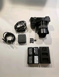 Sony a6000 APS c Spiegellos 24 3MP mit Sony E 35mm f1 8 OSS Zubehör