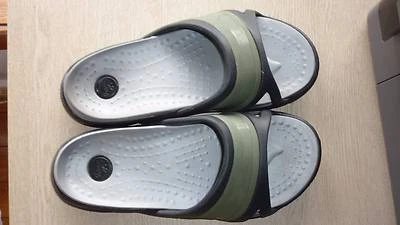 crocs size m6 w8