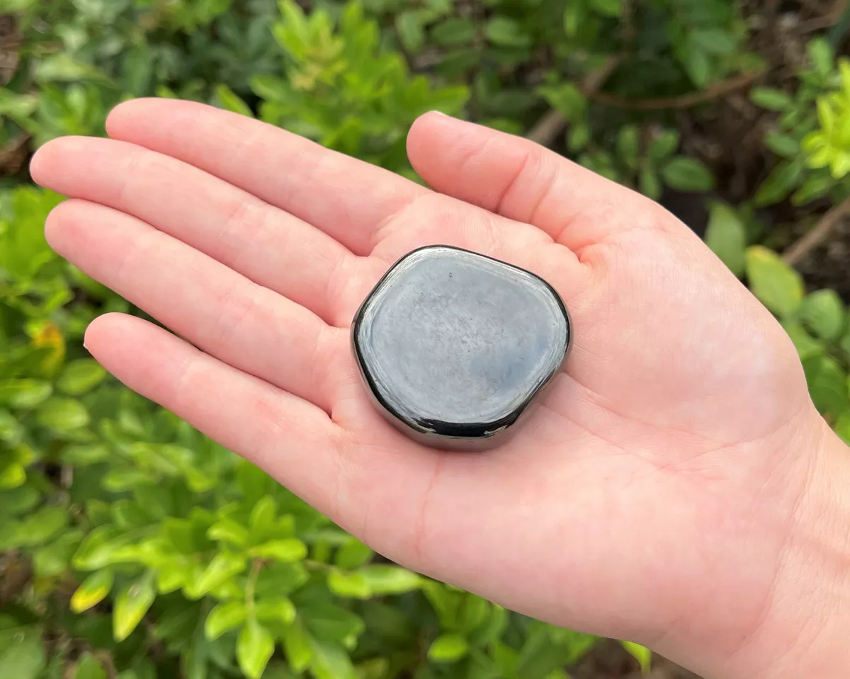 1 Large MAGNETIC Hematite Palm Worry Stone Crystal Healing Tumbled Magnet