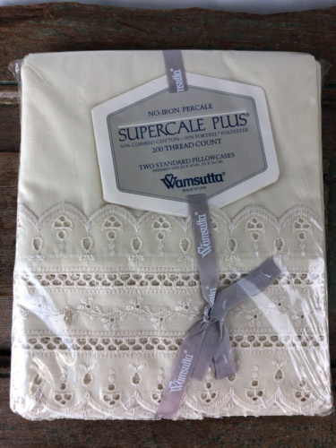 NIP Wamsutta Supercale Plus Eyelet Trim 2 Standard Pillowcases Cream no-iron 200 - Picture 1 of 3
