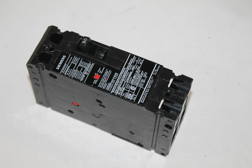 FUNDA MOLDEADA SIEMENS HED42B090L 90A 480V CB 42KA A 480VAC, 2 POLOS Foto 3 de 3