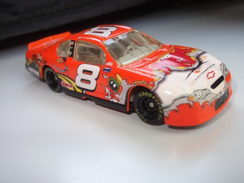 Action 2002 Dale Earnhardt Jr #8 Looney Tunes Rematch Monte Carlo 1/64 car