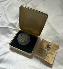 Wedgwood Blue Jasperware Cameo Round Brooch Pin Signed Silver-Tone Metal
