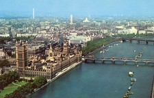 River Thames & Houses of Parliament, London, England, UNP, VG --POSTCARD