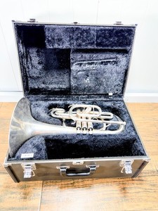 YAMAHA YMP-204M Marching Mellphone With Case G1111