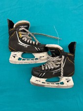 Junior Bauer Supreme One.5 Hockey Skates  Size 2.5 Used 