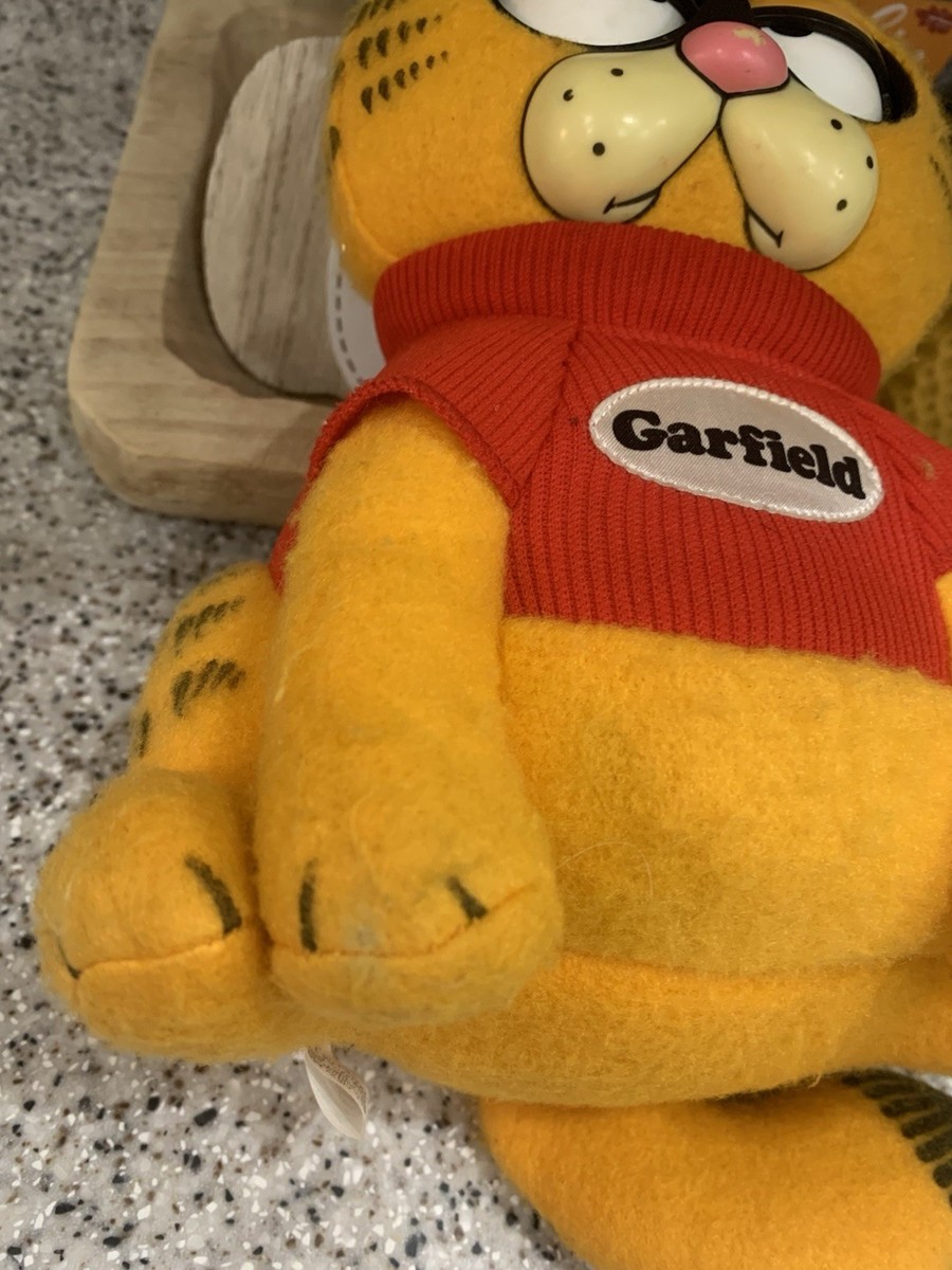 Vtg 1983 Talking Garfield Pull String Plush Toy Red Shirt Animated