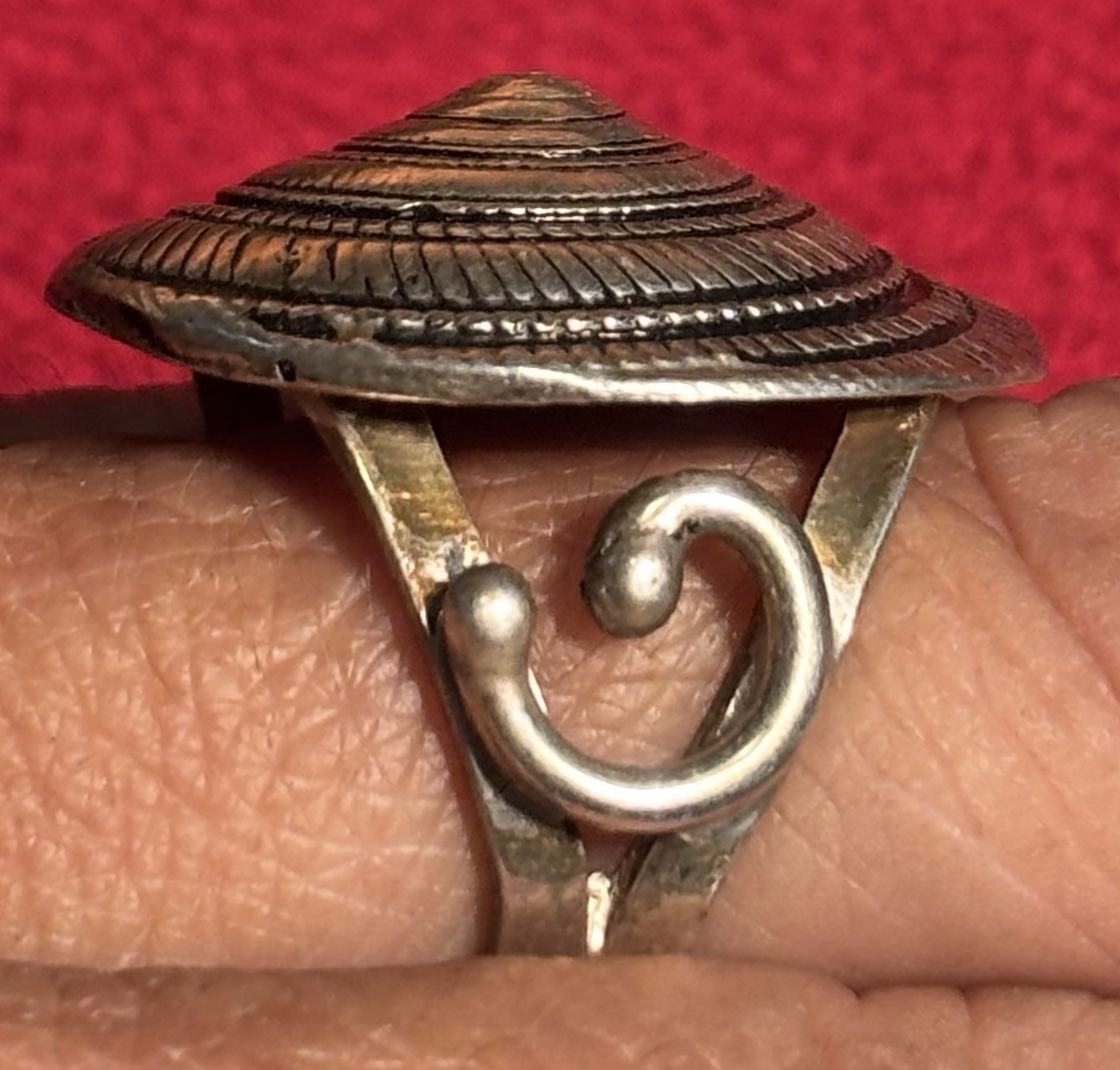 Brutalist Style Silver Shell Design Ring Size 8.5… - image 7