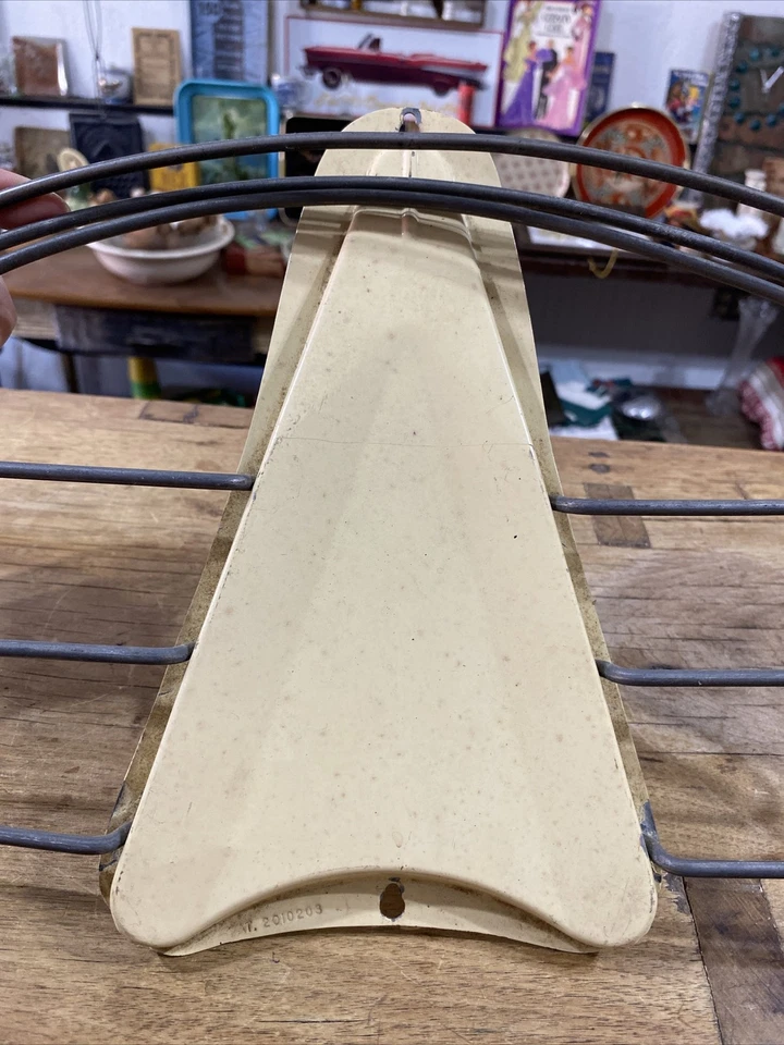 Práctico estante de secado de metal vintage de los años 40 ~ montaje en pared / plegable M.J. Schuiling Co Foto 3 de 4