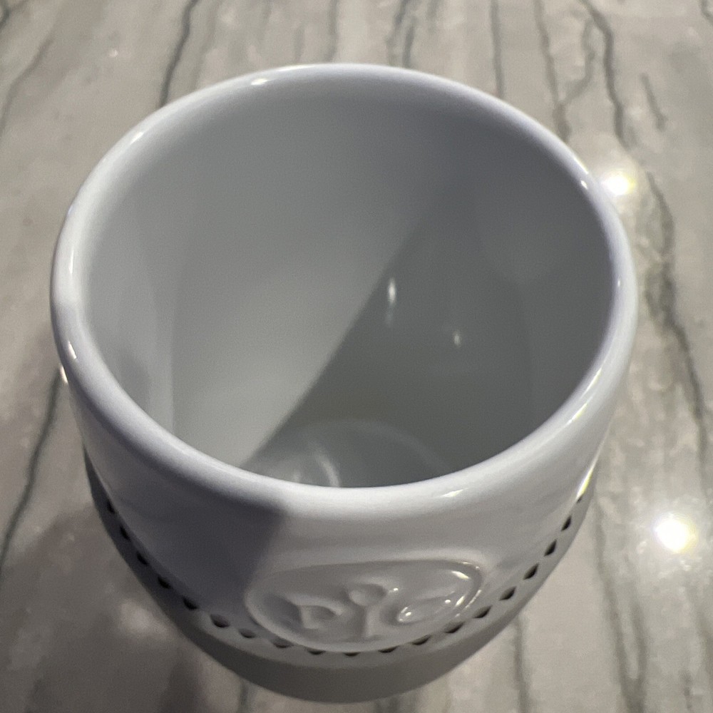 Pampered Chef Microwave Egg Cooker with Silicone Sleeve and Lid